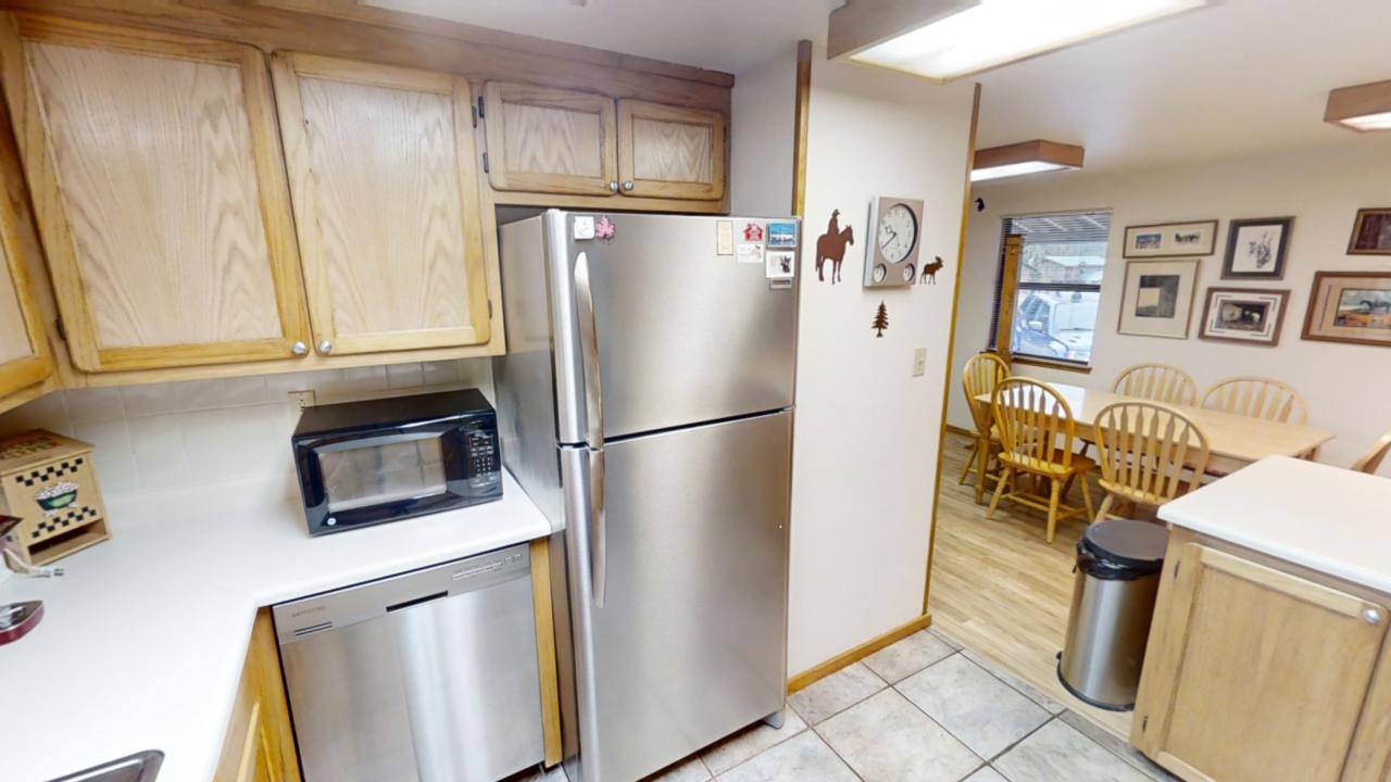 Roberts-Trappers-Lodge-copy-05282024_105450