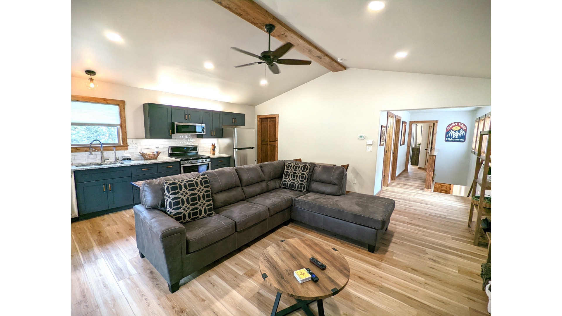 Living Room (4)
