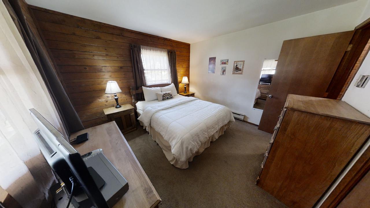 Bear-Valley-Cabin-08312021_122502