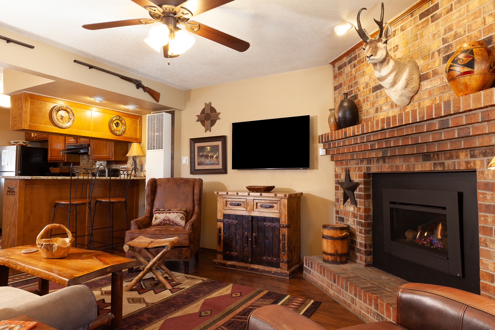 Grandview 1 Rustic Retreat