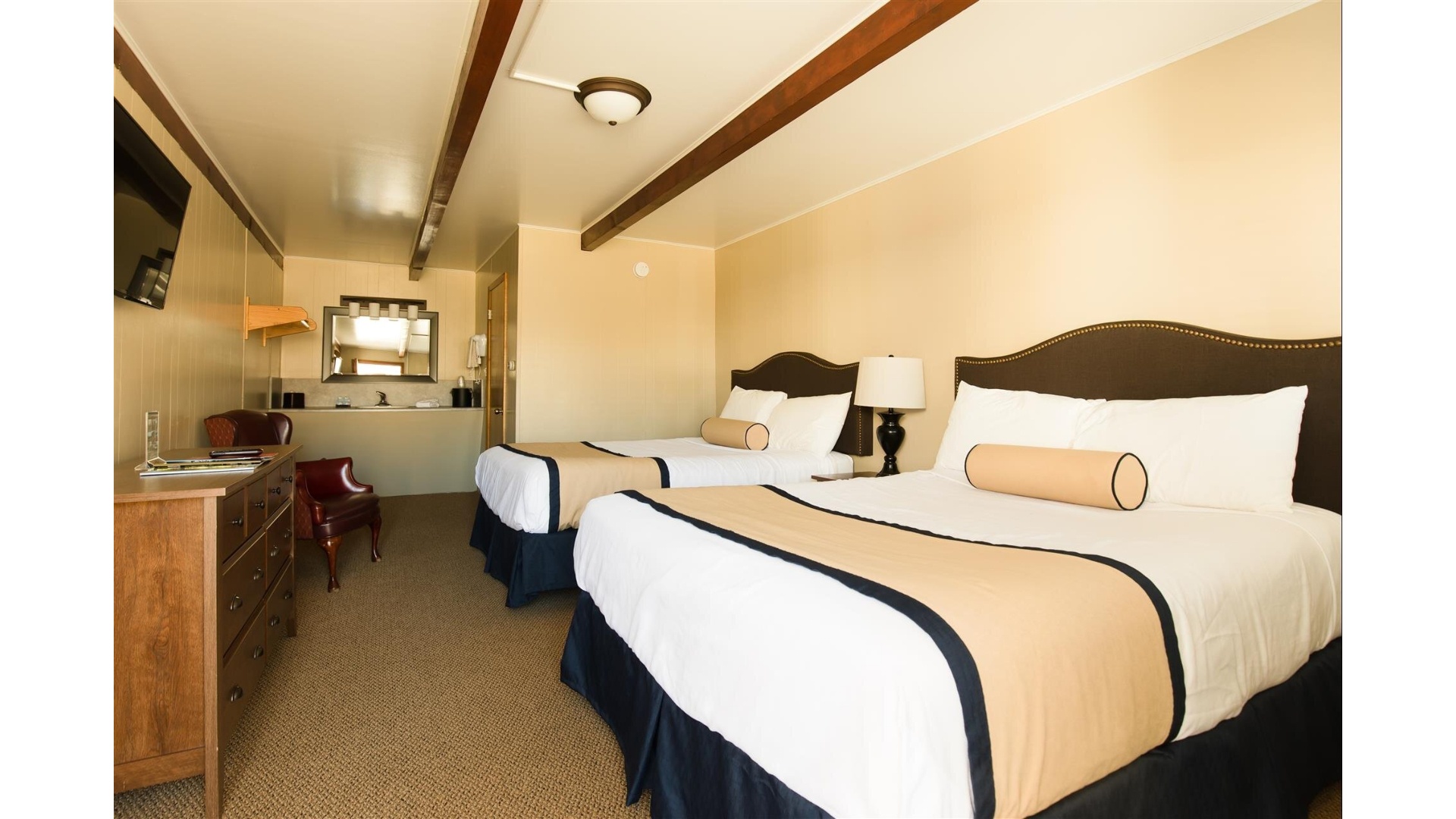 2 Queen Annex Rooms
