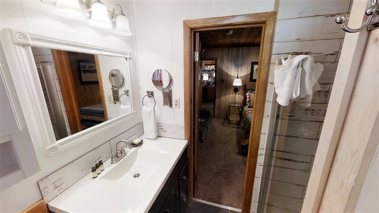 Bathroom 4