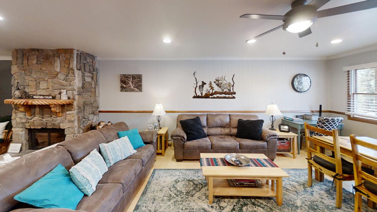 Ski-View-11-Living-Room