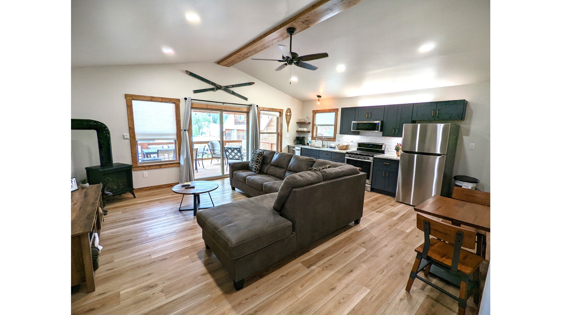 Living Room (2)