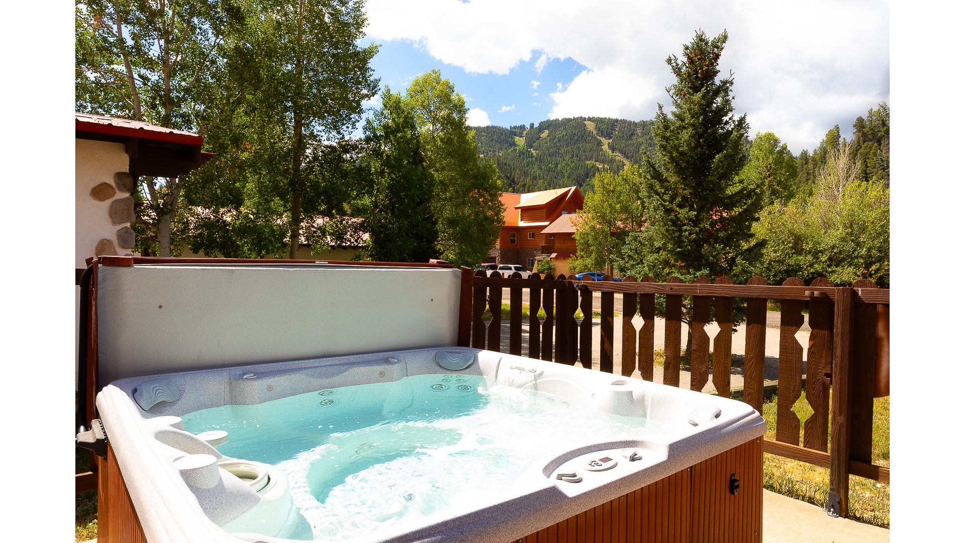 Caribel Trail Lodge