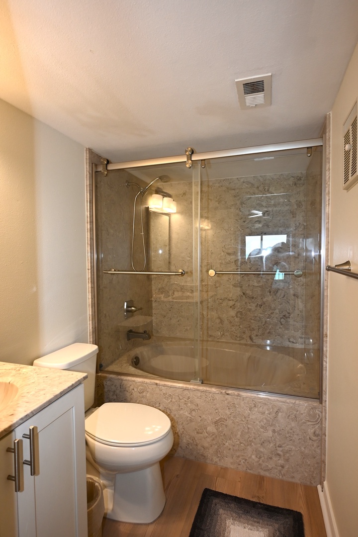 zMaster bath 2