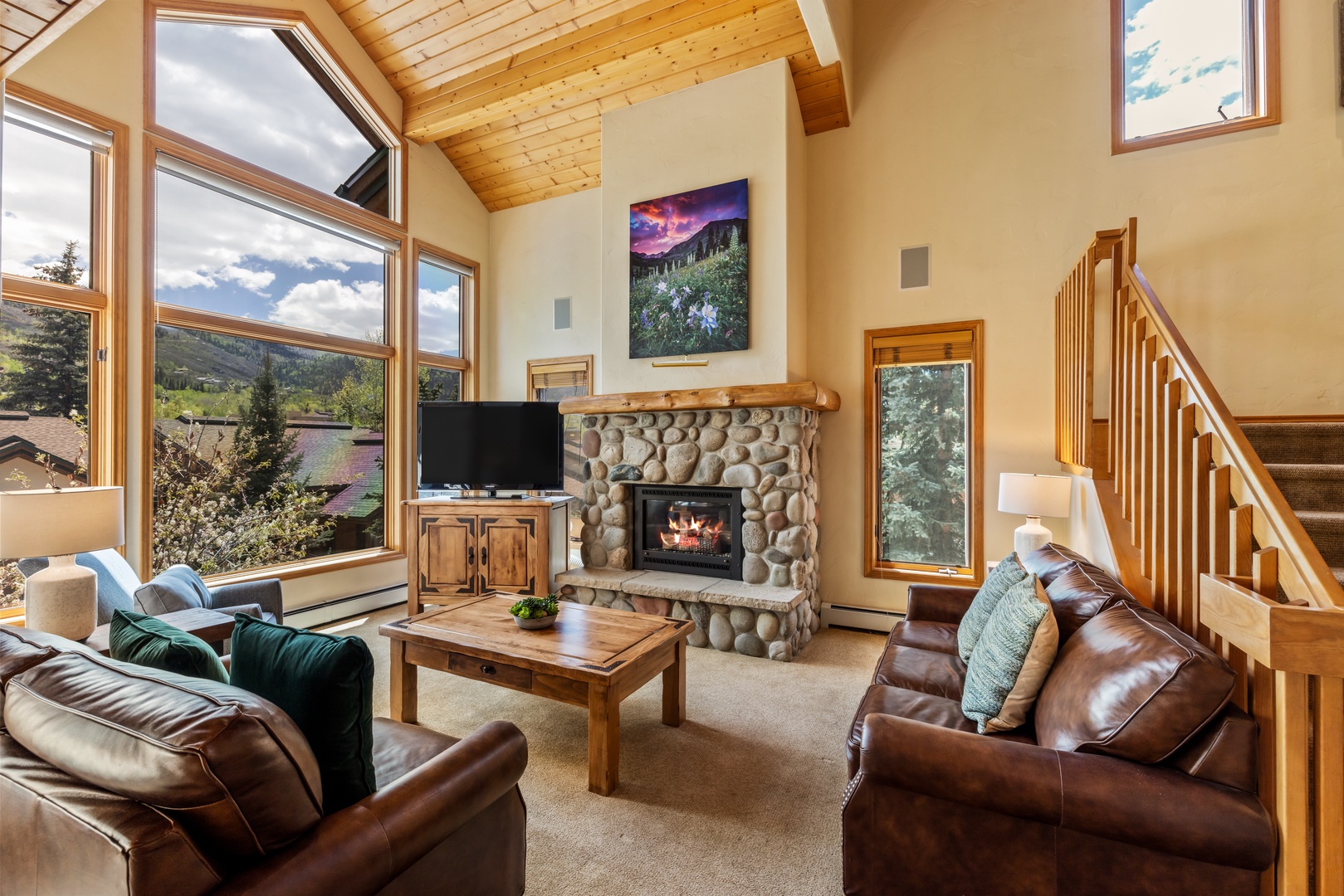 1079 Pet-Friendly Cozy Townhome Mountain Views W/ Pool and Spa