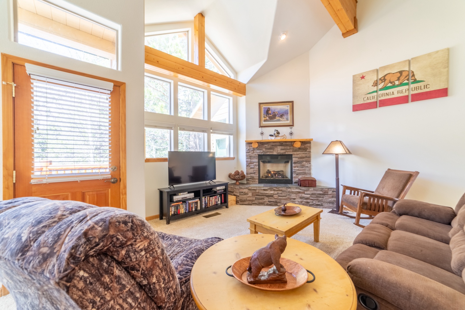 593 June Lake Townhouse W/ Stunning Views