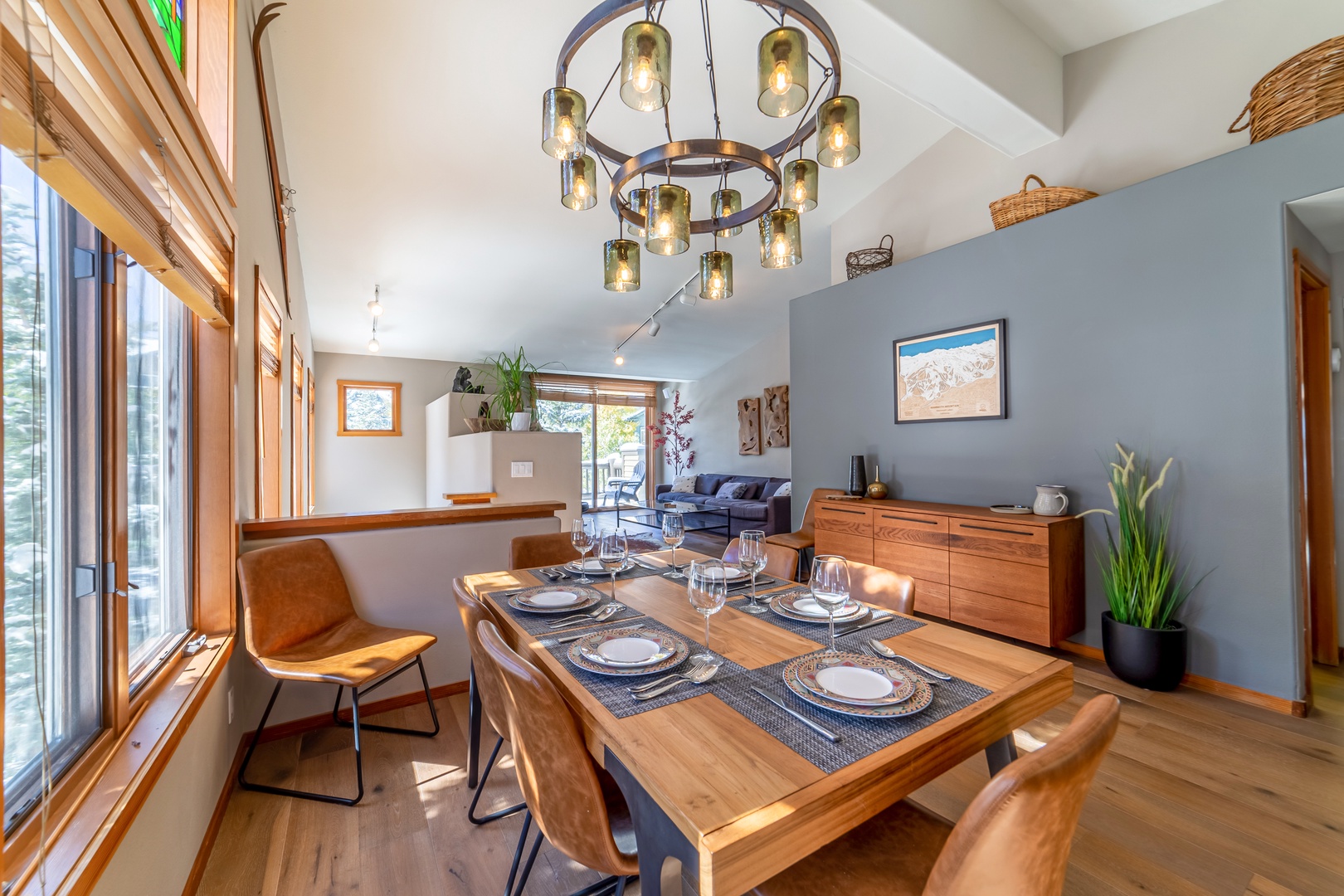 479 Luxurious Golf Front Home - Mountain Views