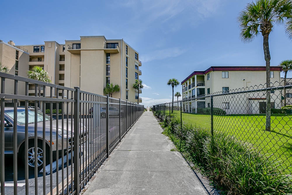 Walking path to the beach