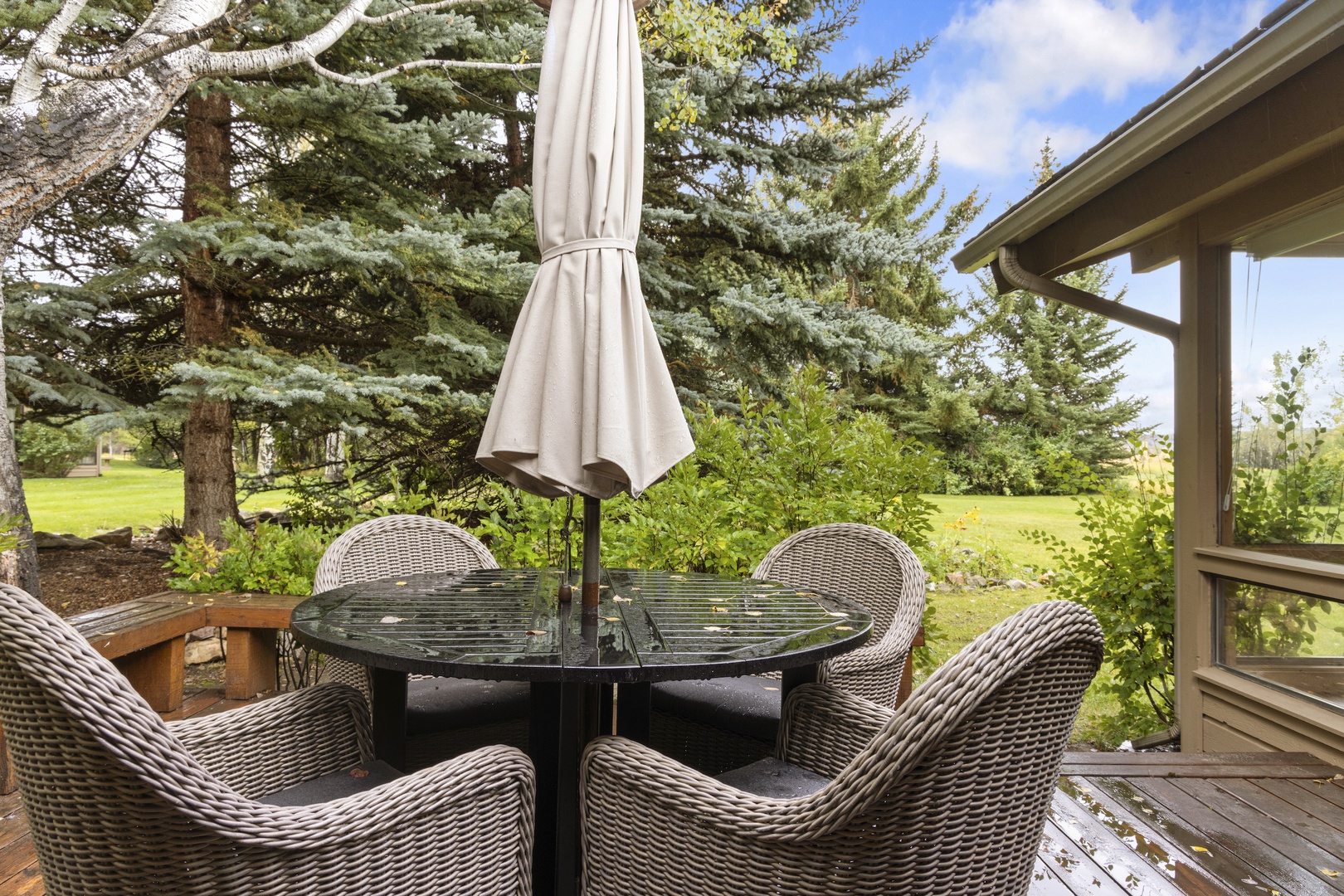 Outdoor Dining Area