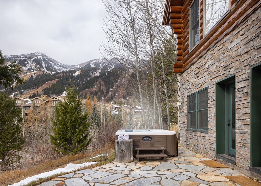 Private Hot Tub off Downstairs Bedrooms