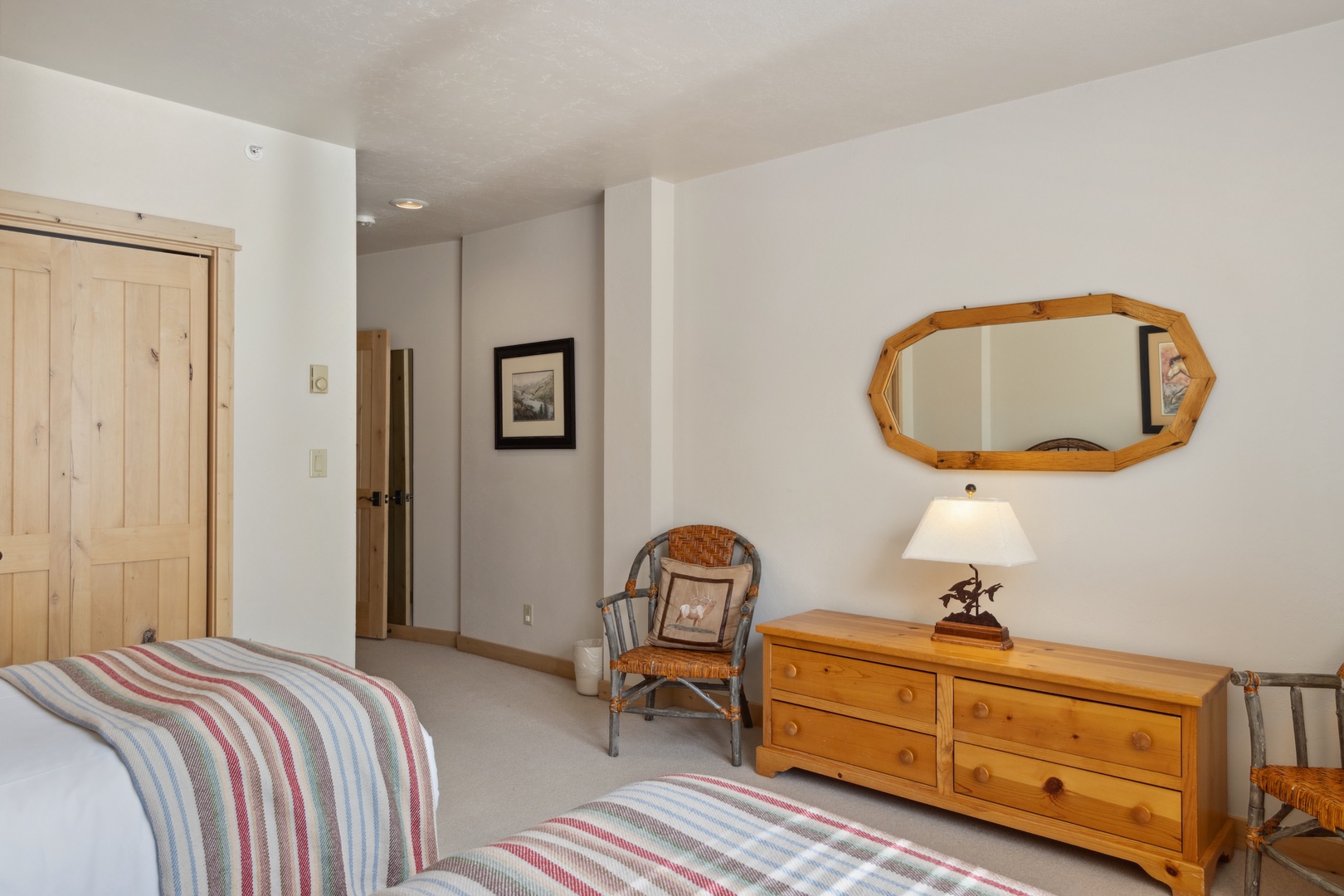 Twin bedroom - Can be converted to a king upon request
