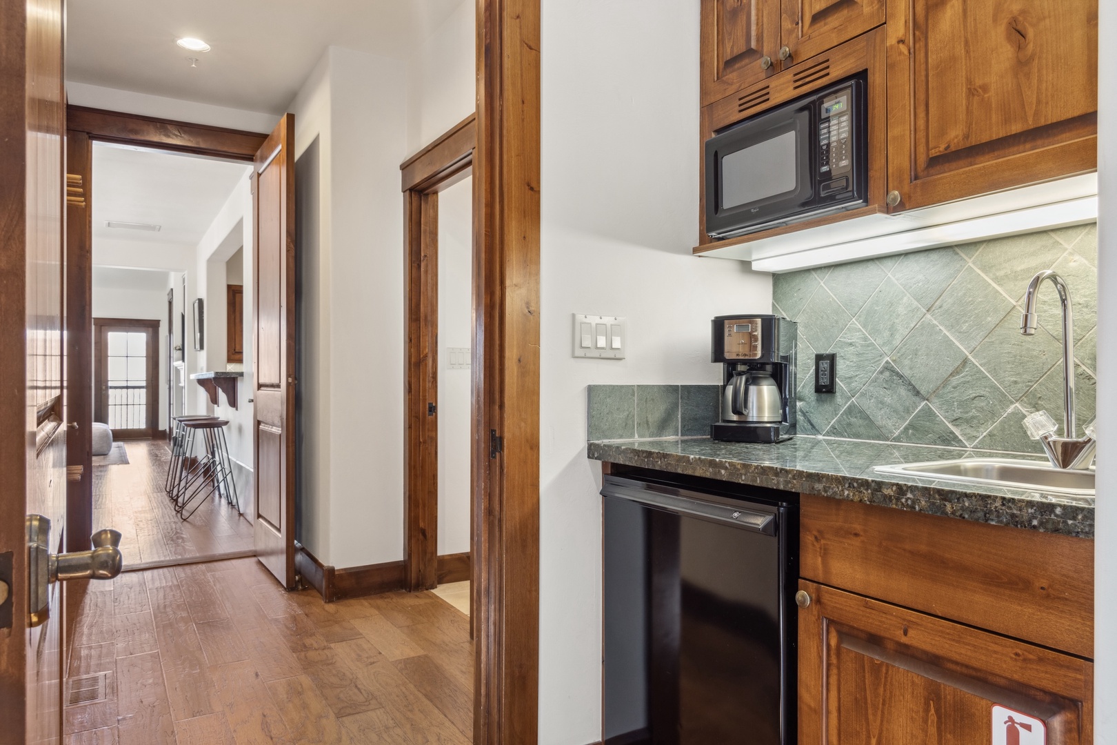 Kitchenette in second Living Area / Murphy Bedroom