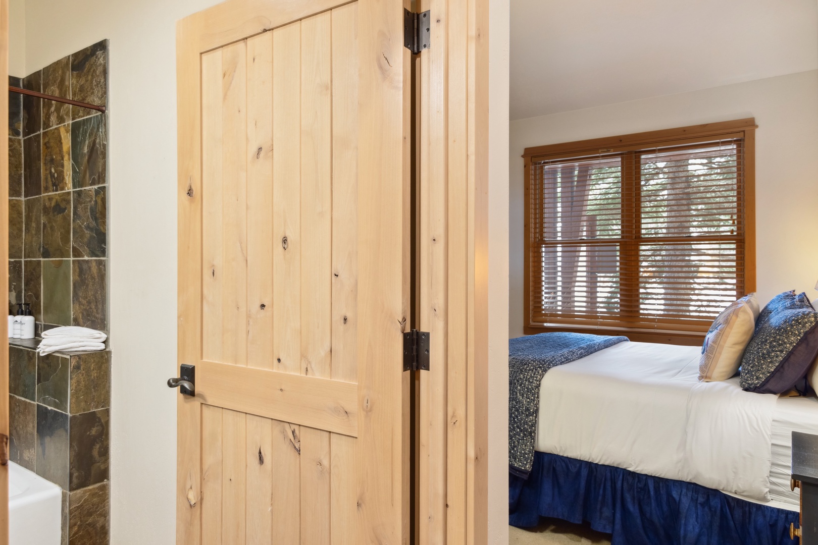 Guest Bedroom / Bathroom