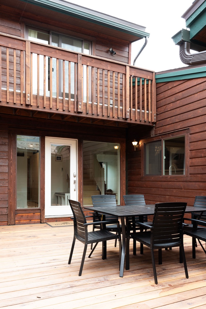 Front Patio with Dining Set