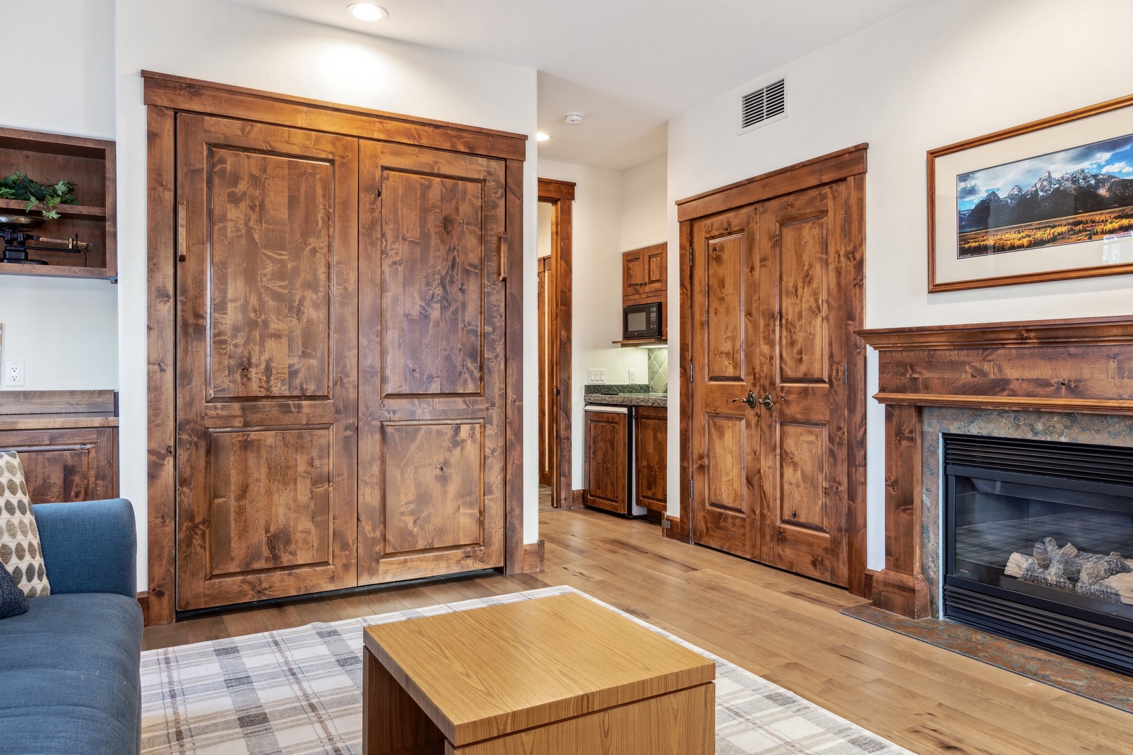 Additional Living Area with Murphy Bed