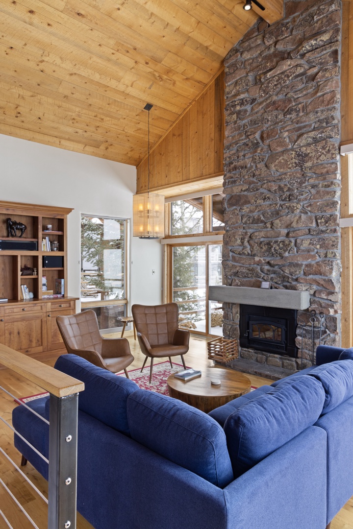 Living Room with Fireplace