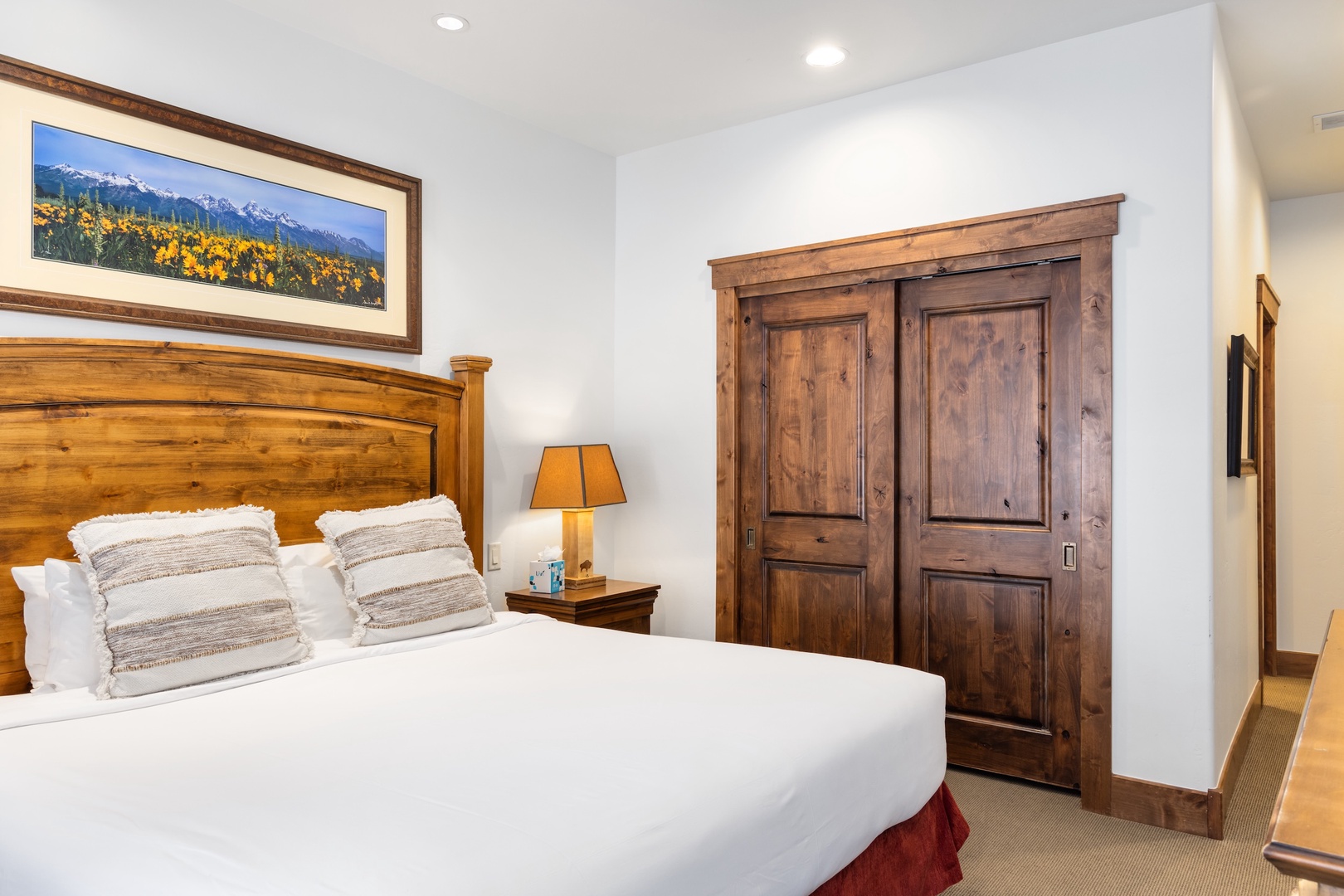 Guest bedroom
