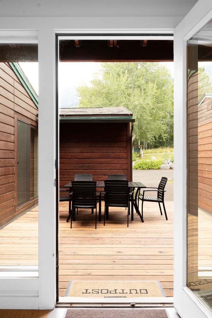 Front Patio with Dining Set