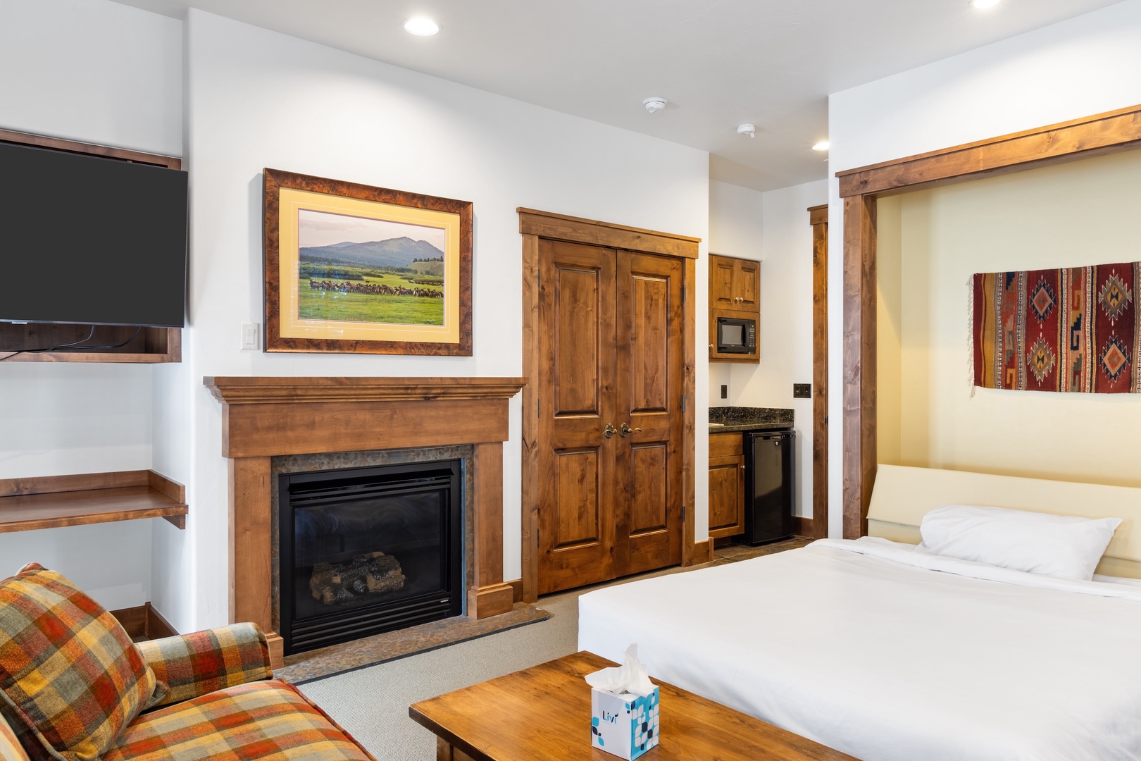 Second Living Area / Murphy Bedroom