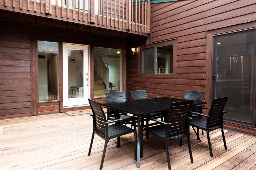 Front Patio with Dining Set