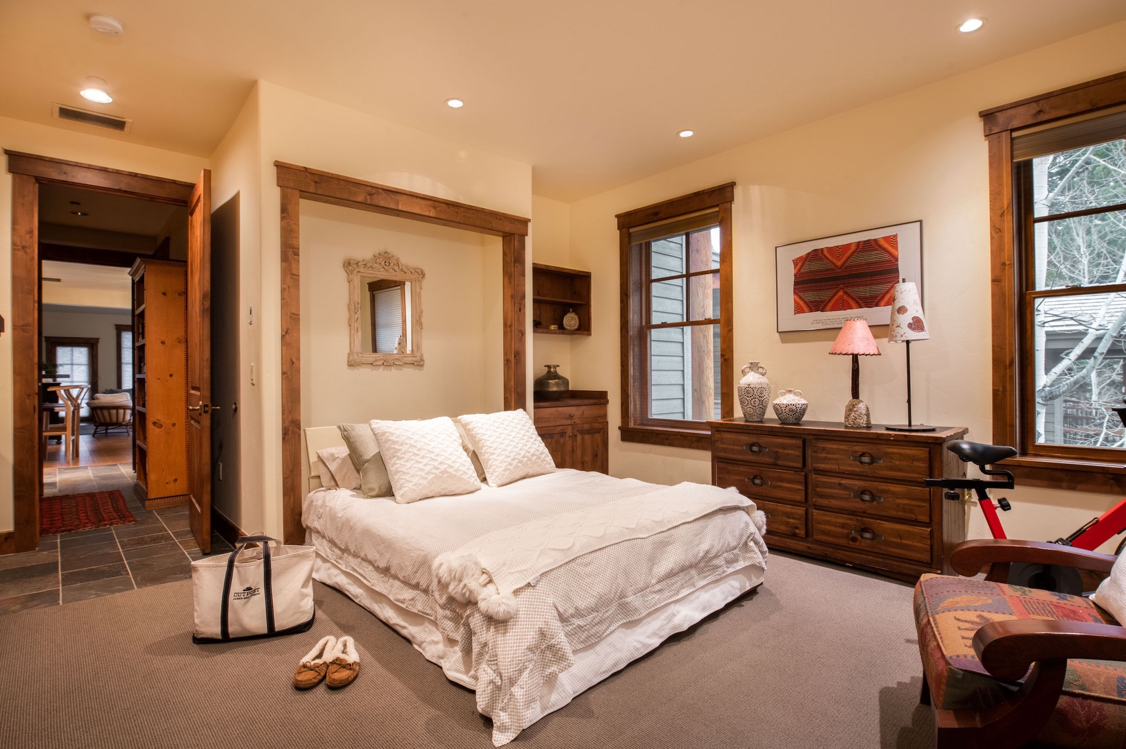 Murphy bedroom (please note bed can fold up into wall to create second living space)