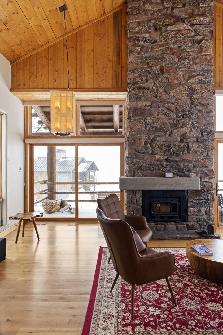 Living Room with Fireplace