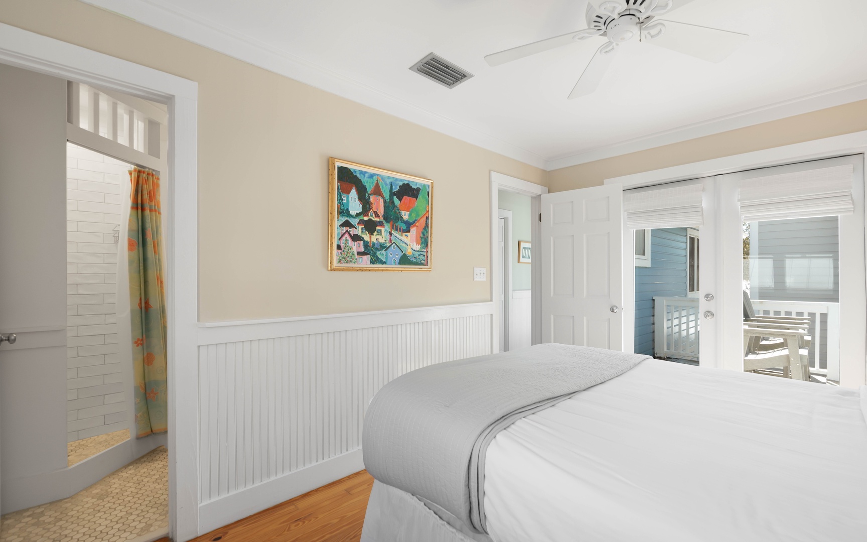 Drift off to sleep in this charming coastal bedroom, where soft linens and gentle ocean breezes create your perfect retreat.