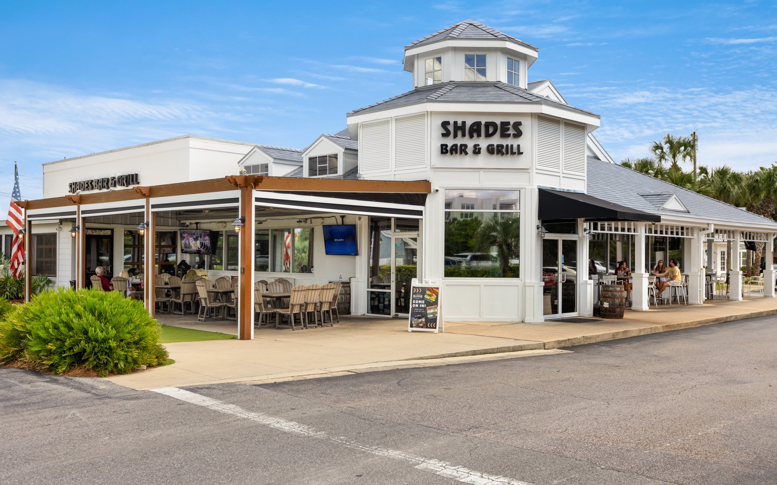 Shades Bar and Grill-2