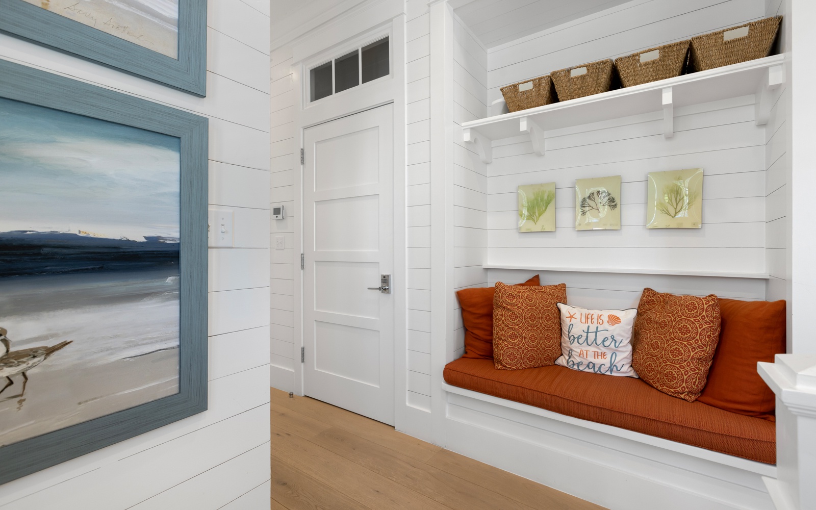 Curl up in your cozy built-in nook with beach views, perfect for reading or watching waves roll in.