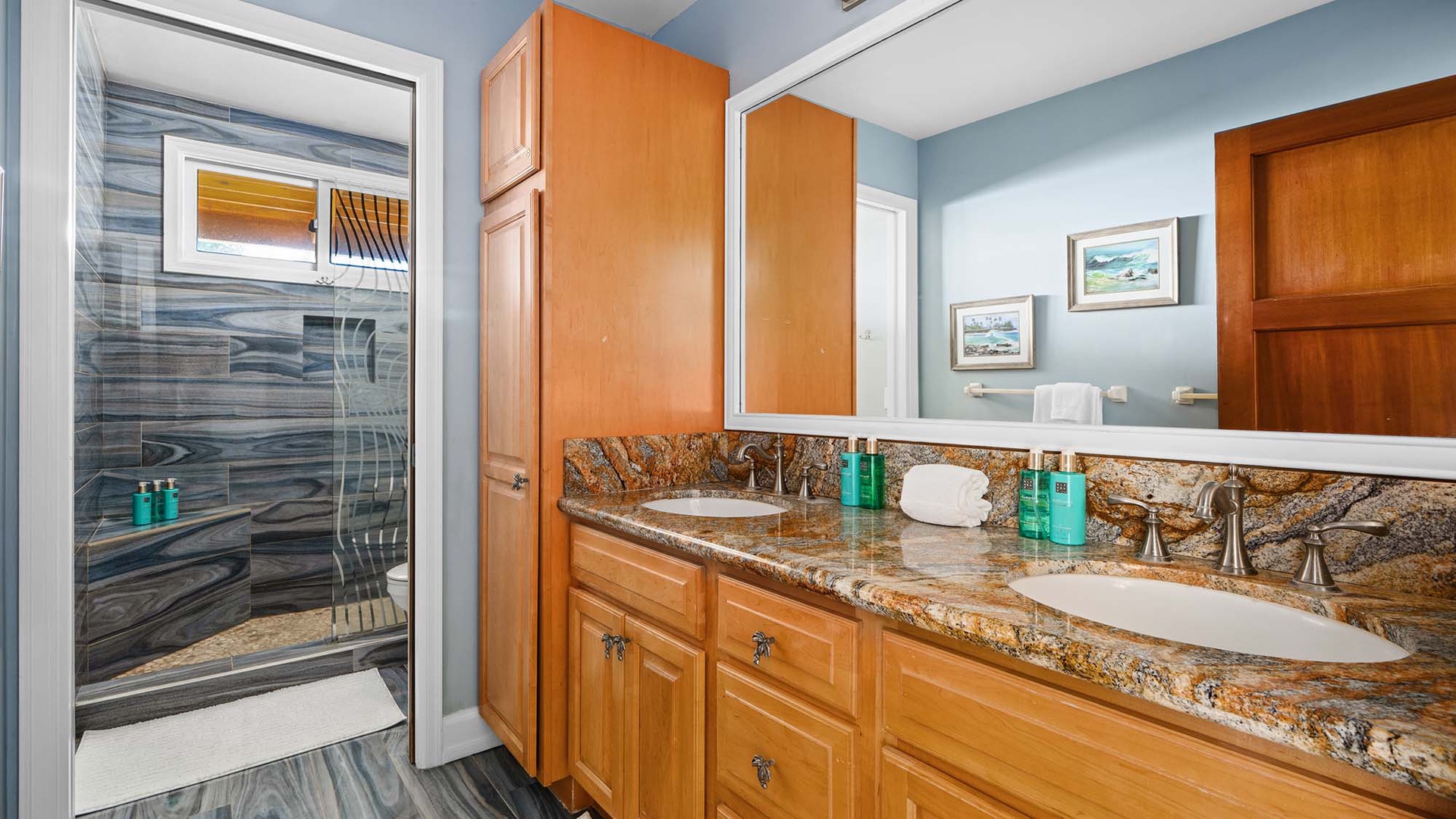 Honu Kai Villas #2 - Second Bedroom Guest Bath & Shower - Parrish Kauai