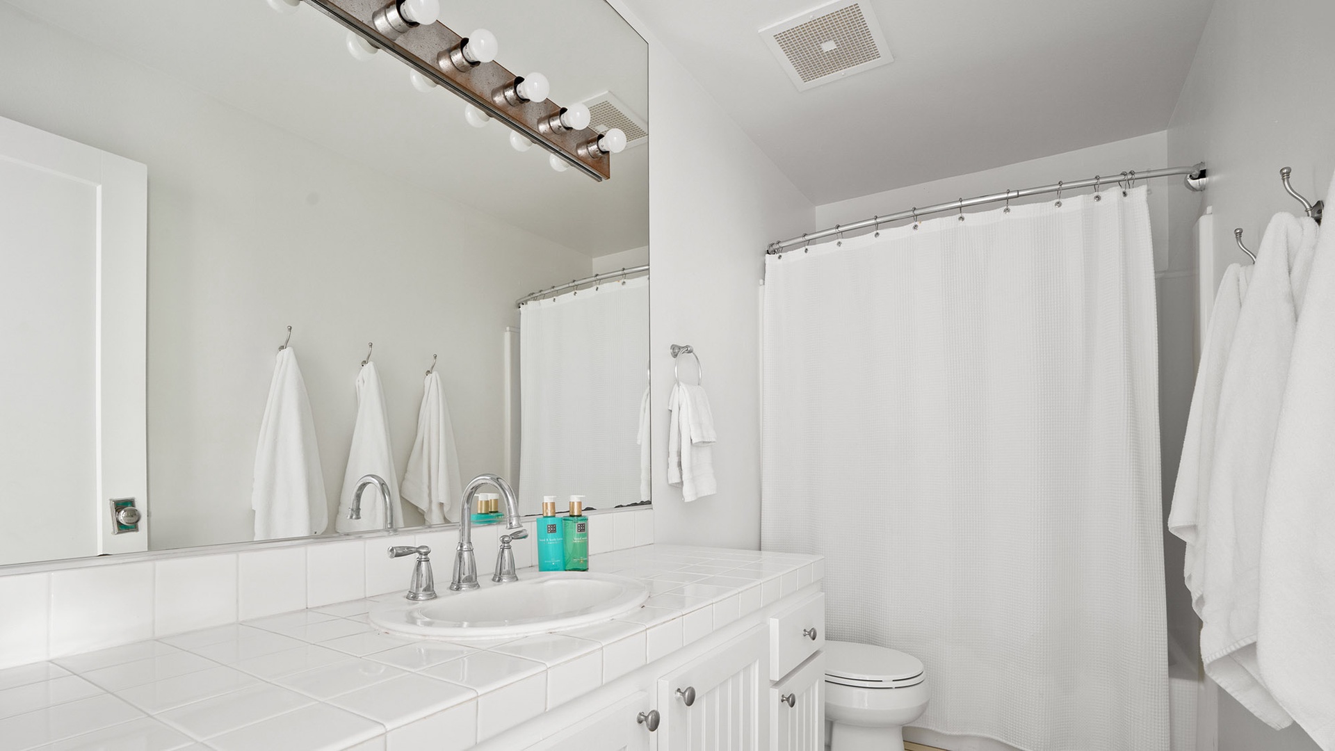 Regency at Poipu Kai #123 - Second Guest Bath - Parrish Kauai