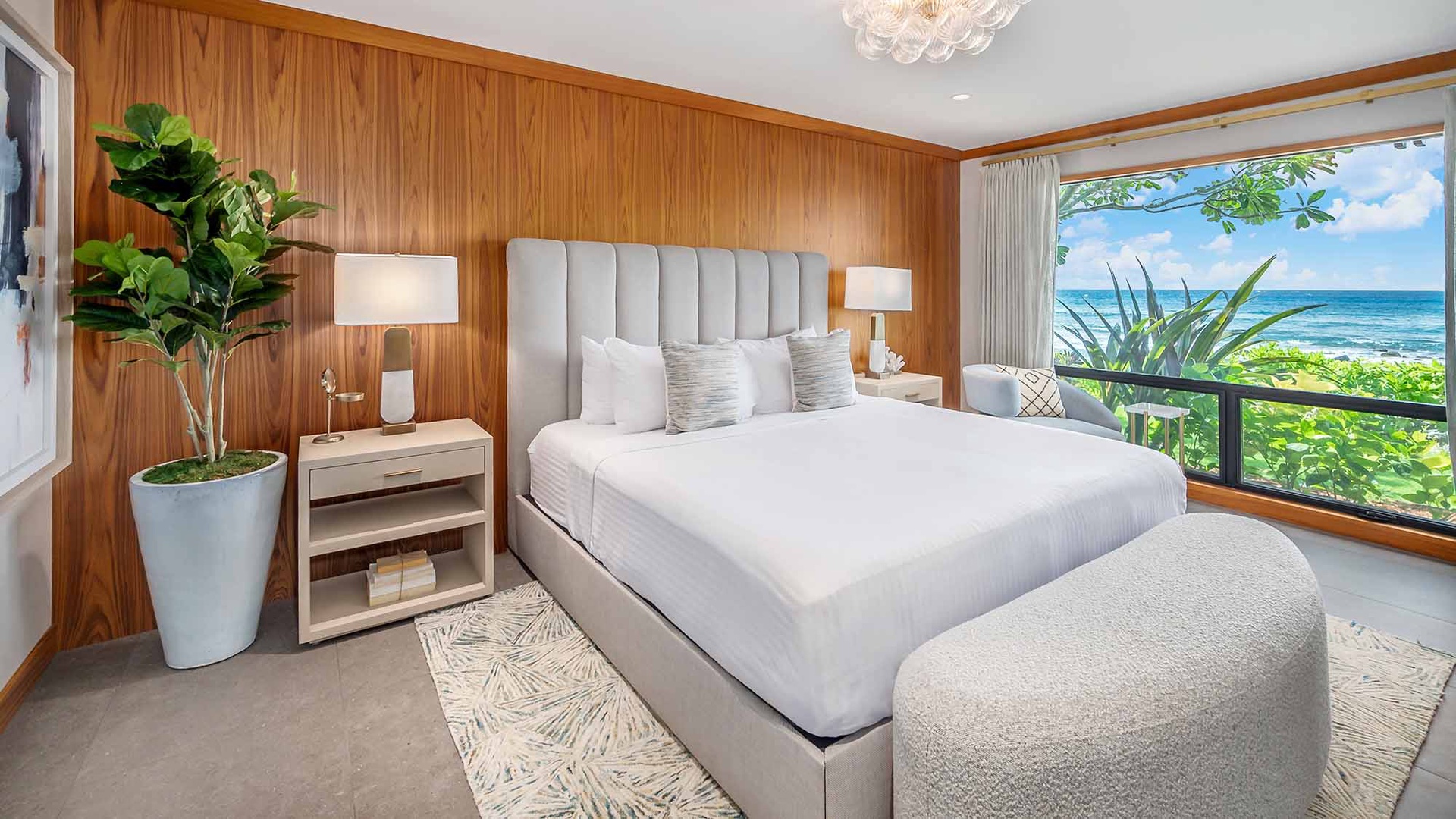 Hale Luana - Oceanfront Primary Bedroom - Parrish Kauai