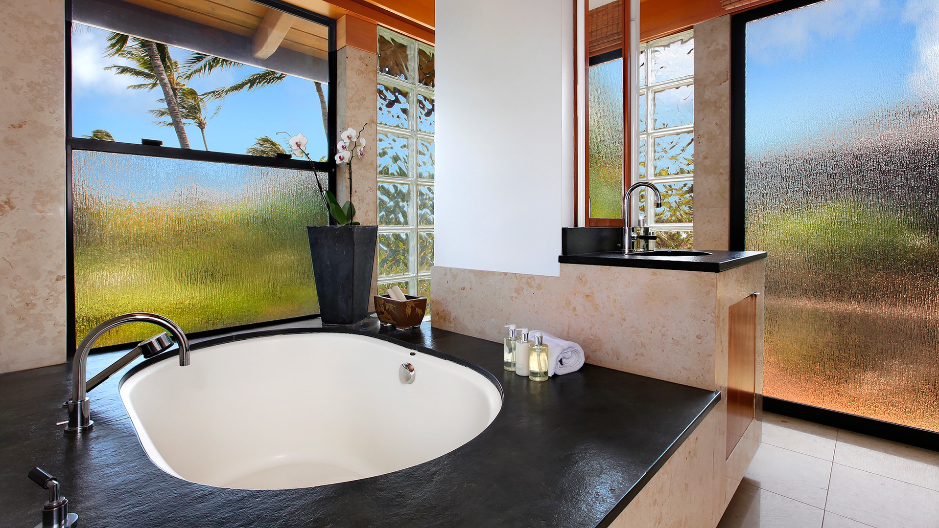 Hale Makai - Master Bedroom Suite Bath - Parrish Kauai