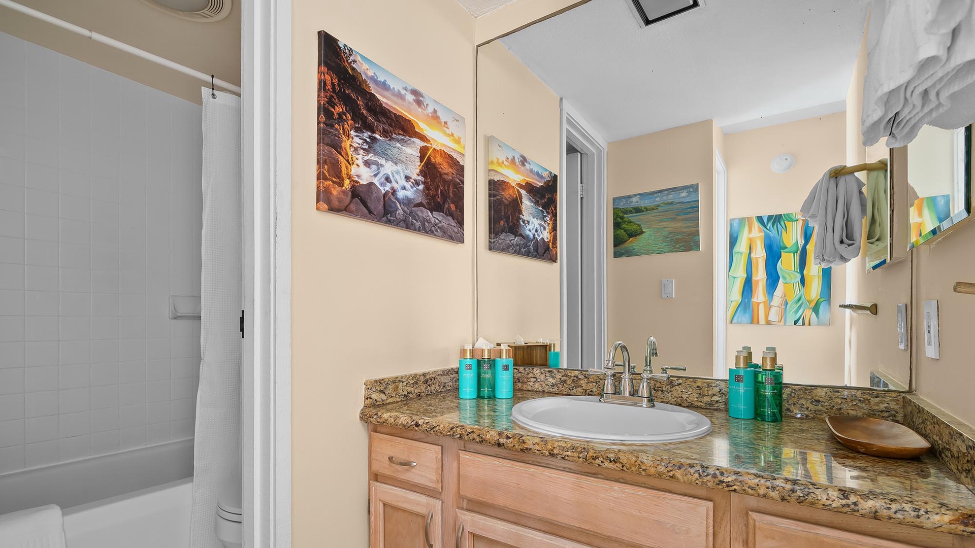 Sealodge at Princeville #E3 - Master Suite Bath - Parrish Kauai