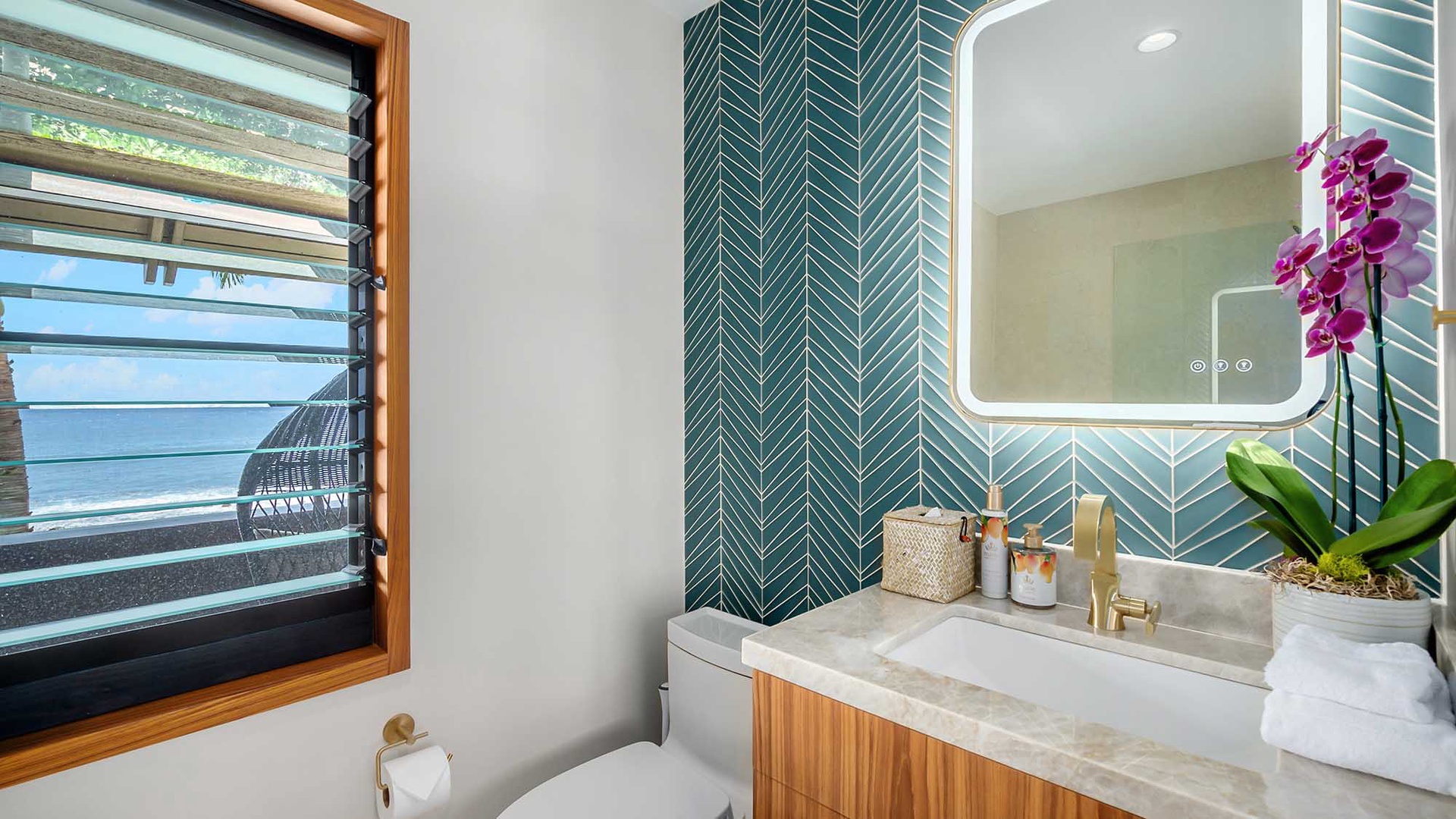 Hale Luana - Upper Level Second Guest Bedroom - Parrish Kauai