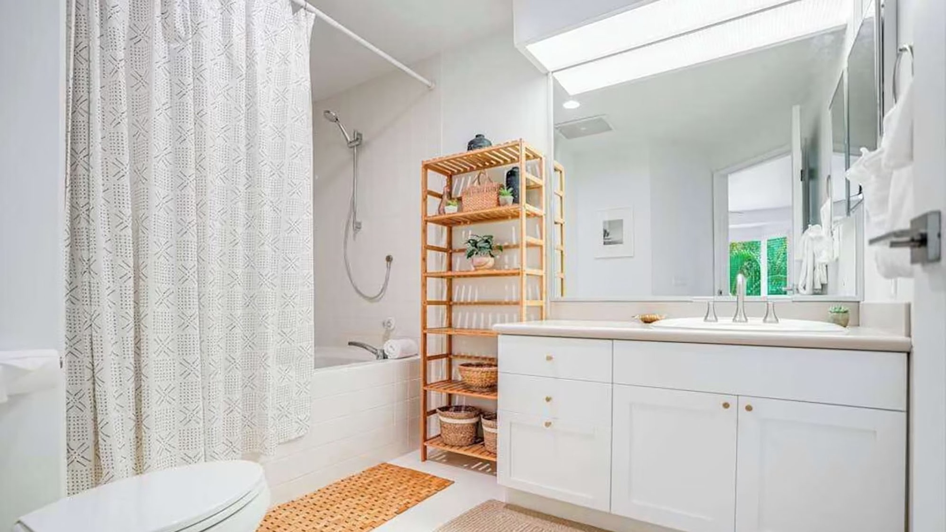 Emmalani Court at Princeville #223 - EnSuite Bath & Shower - Parrish Kauai