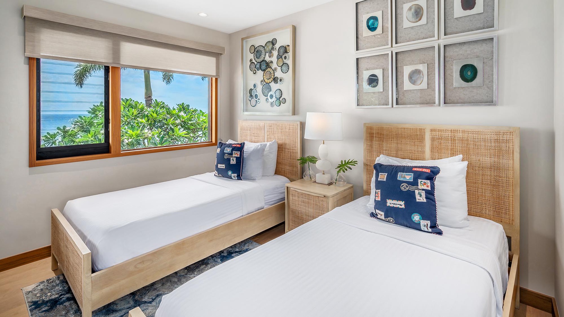 Hale Luana - Upper Level Oceanfront Third Bedroom - Parrish Kauai