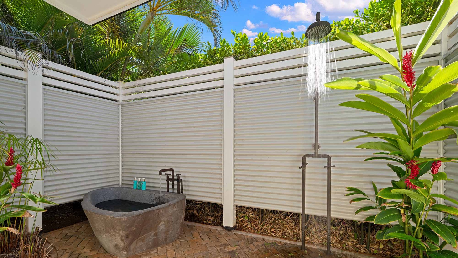 Honu Hale at Poipu - Primary Bedroom Suite Outdoor Bath & Shower - Parrish Kauai