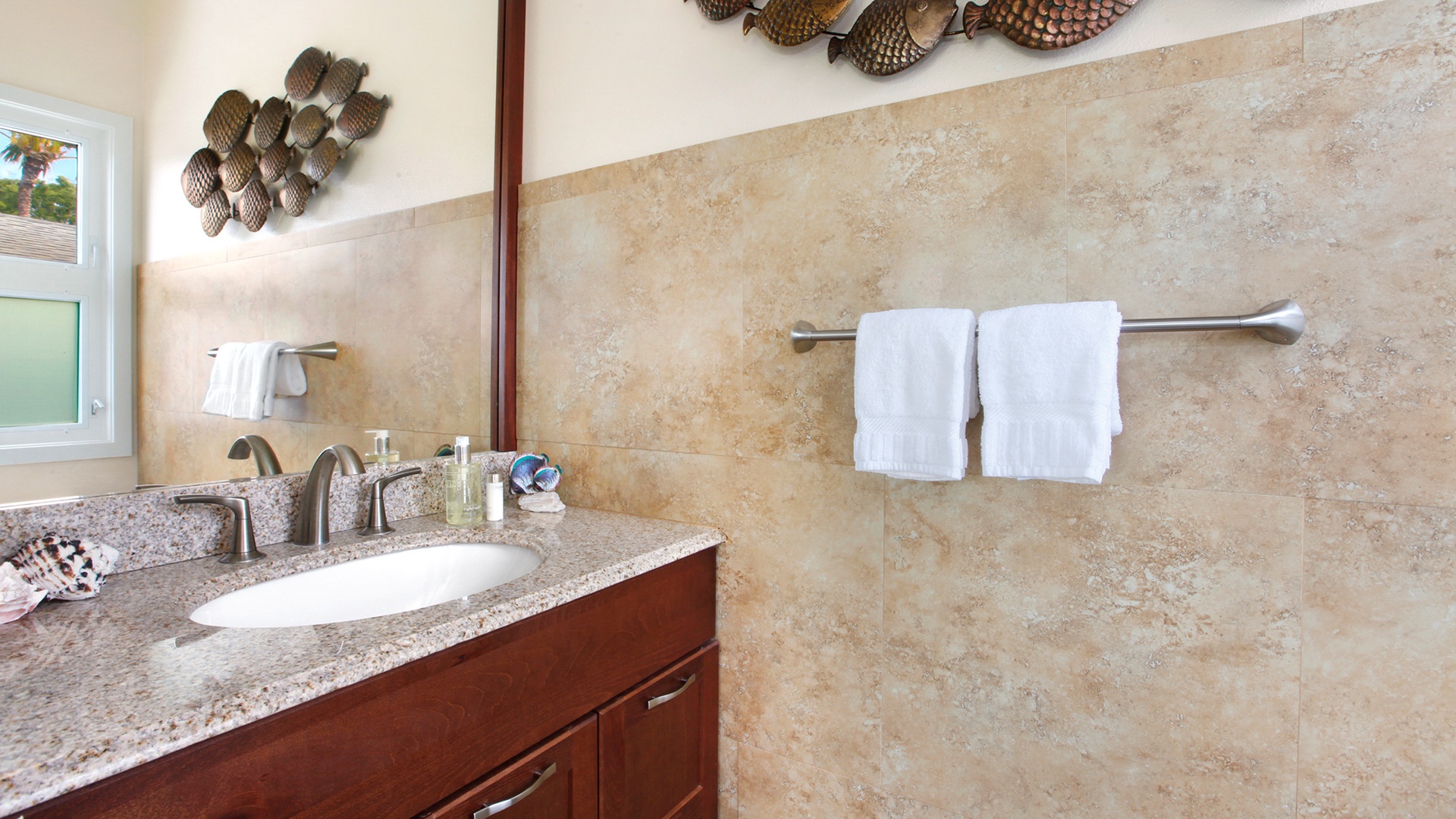 Baby Beach Hale at Poipu - Third Guest Bath - Parrish Kauai