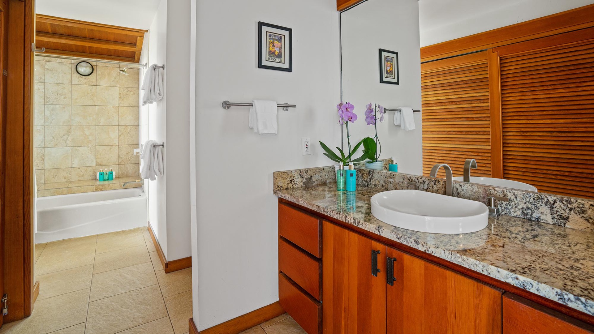 Sunset Makai Hale at Poipu - Lower Master Bedroom Suite Bath - Parrish Kauai