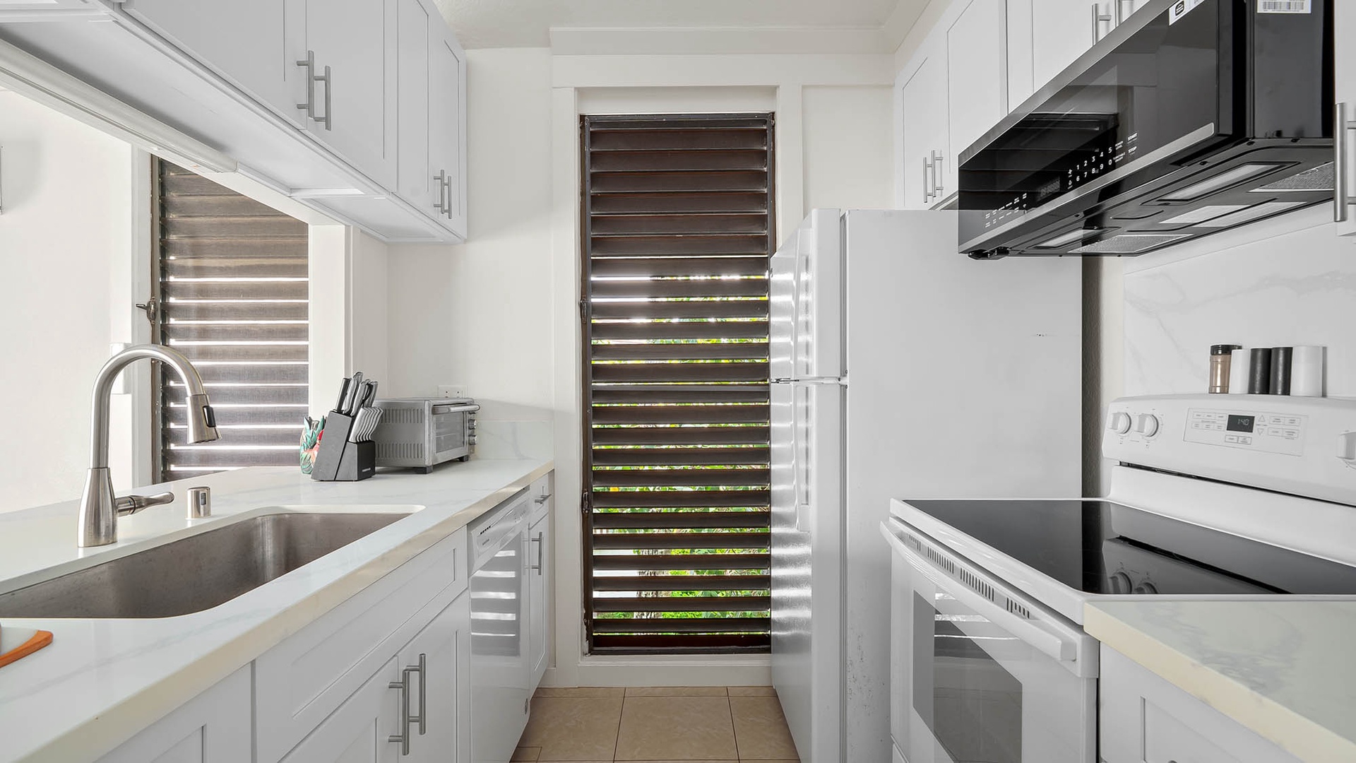 Kiahuna Plantation #186 - Fully Equipped Kitchen Kitchen - Parrish Kauai