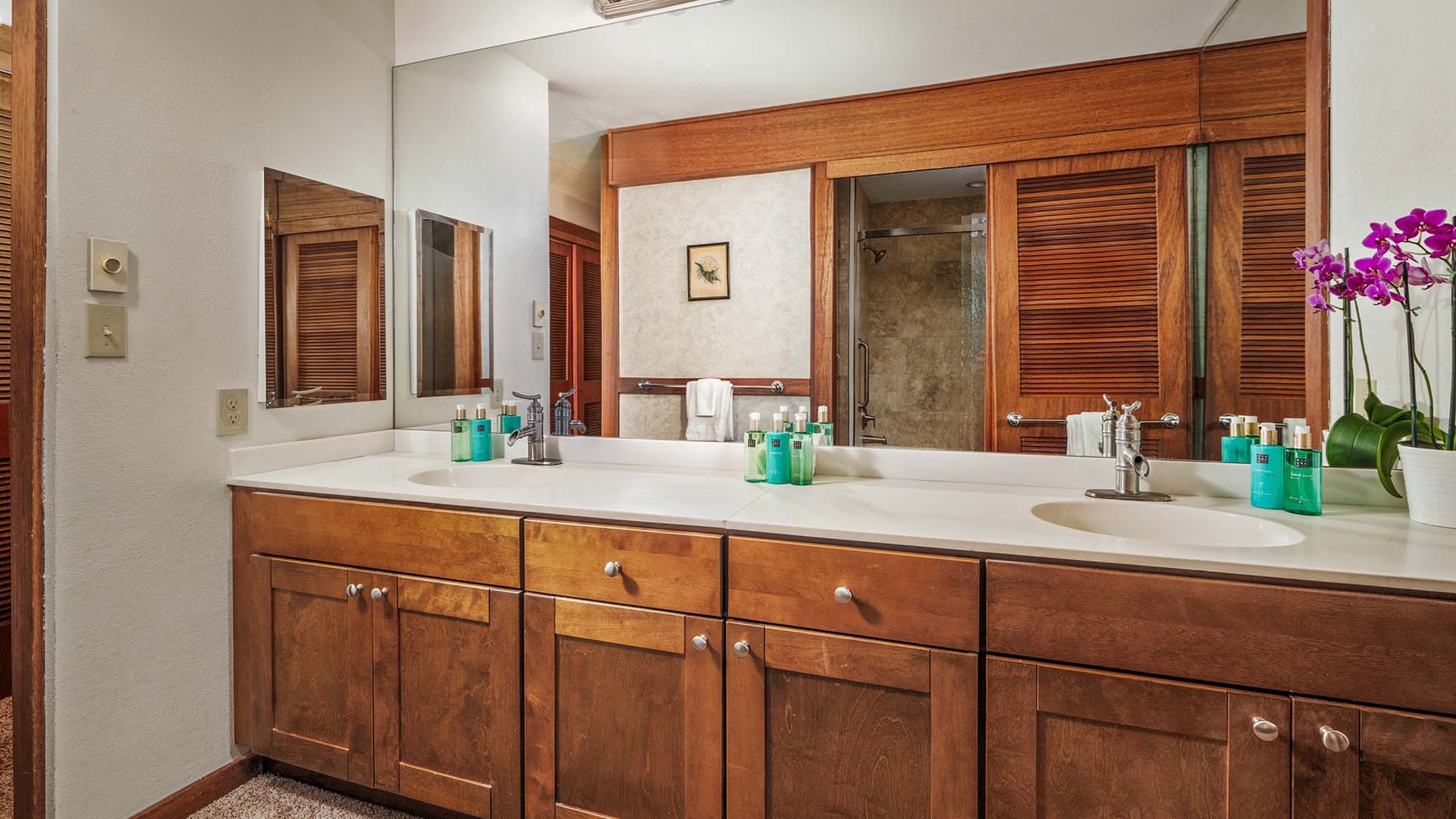 Poipu Kapili Resort #44 - Master Bedroom Suite Bath - Parrish Kauai