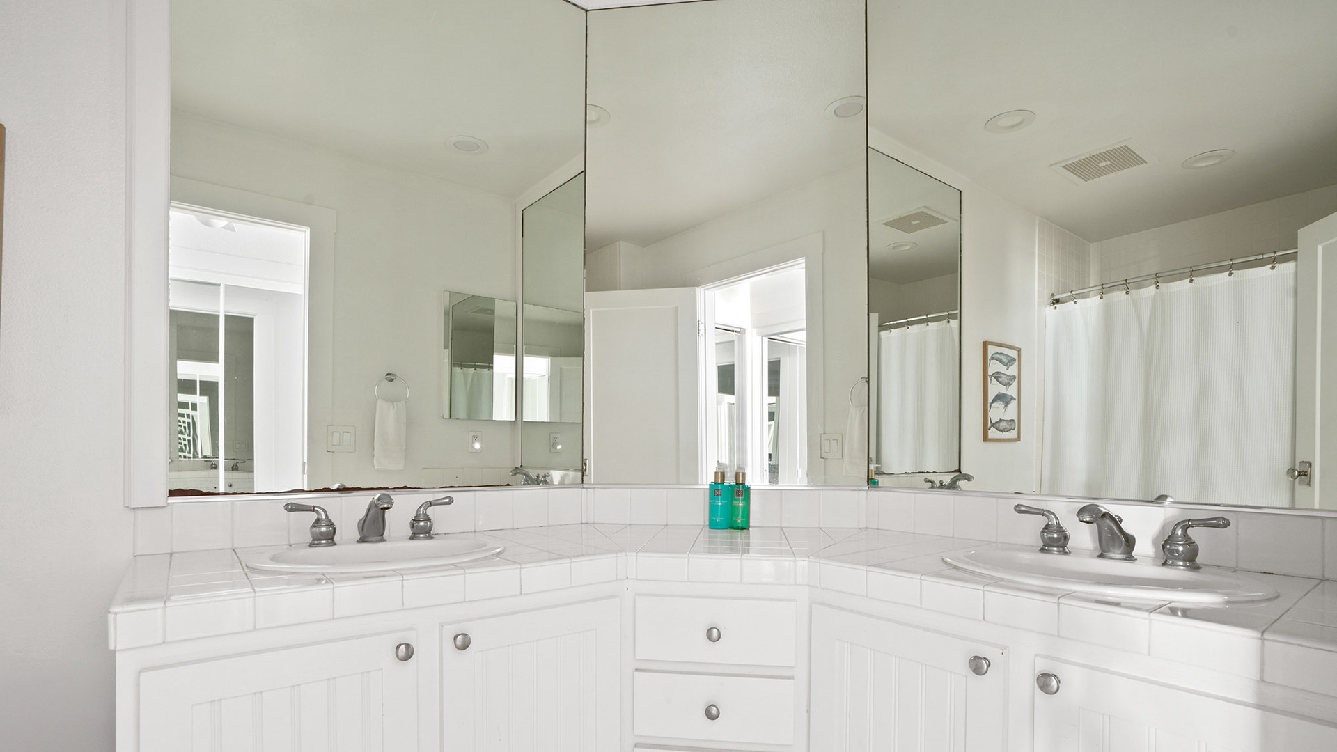 Regency at Poipu Kai #123 - Primary Guest Bedroom Suite Bath - Parrish Kauai