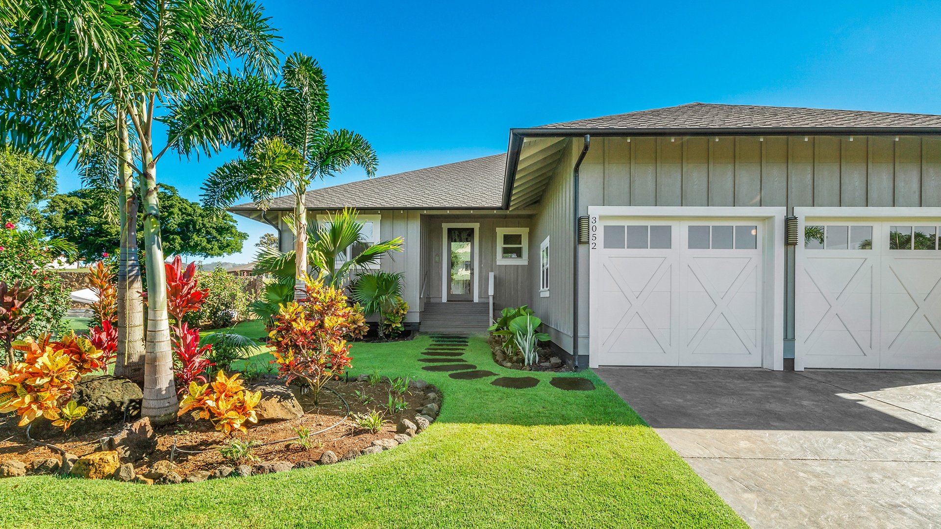 Hale Hiwa Hiwa - Front Entry - Parrish Kauai