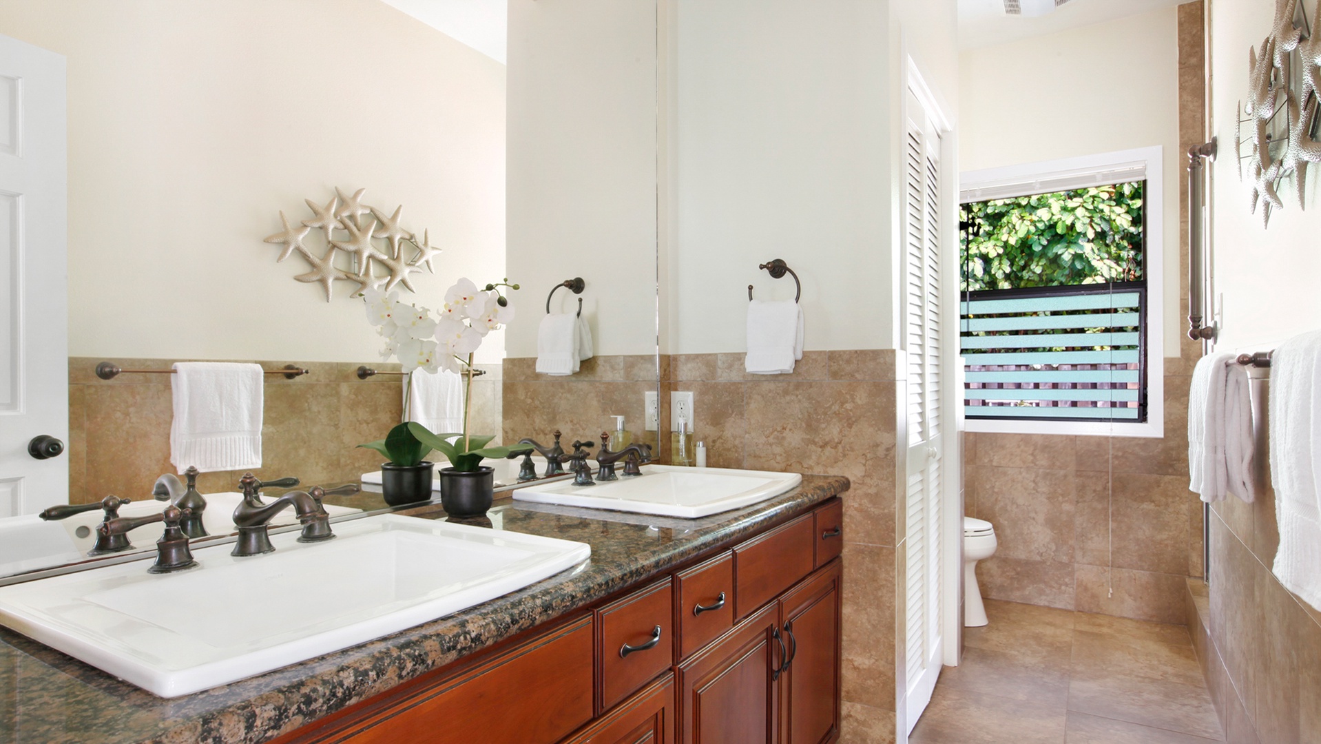 Baby Beach Hale at Poipu - Second Guest Bath - Parrish Kauai