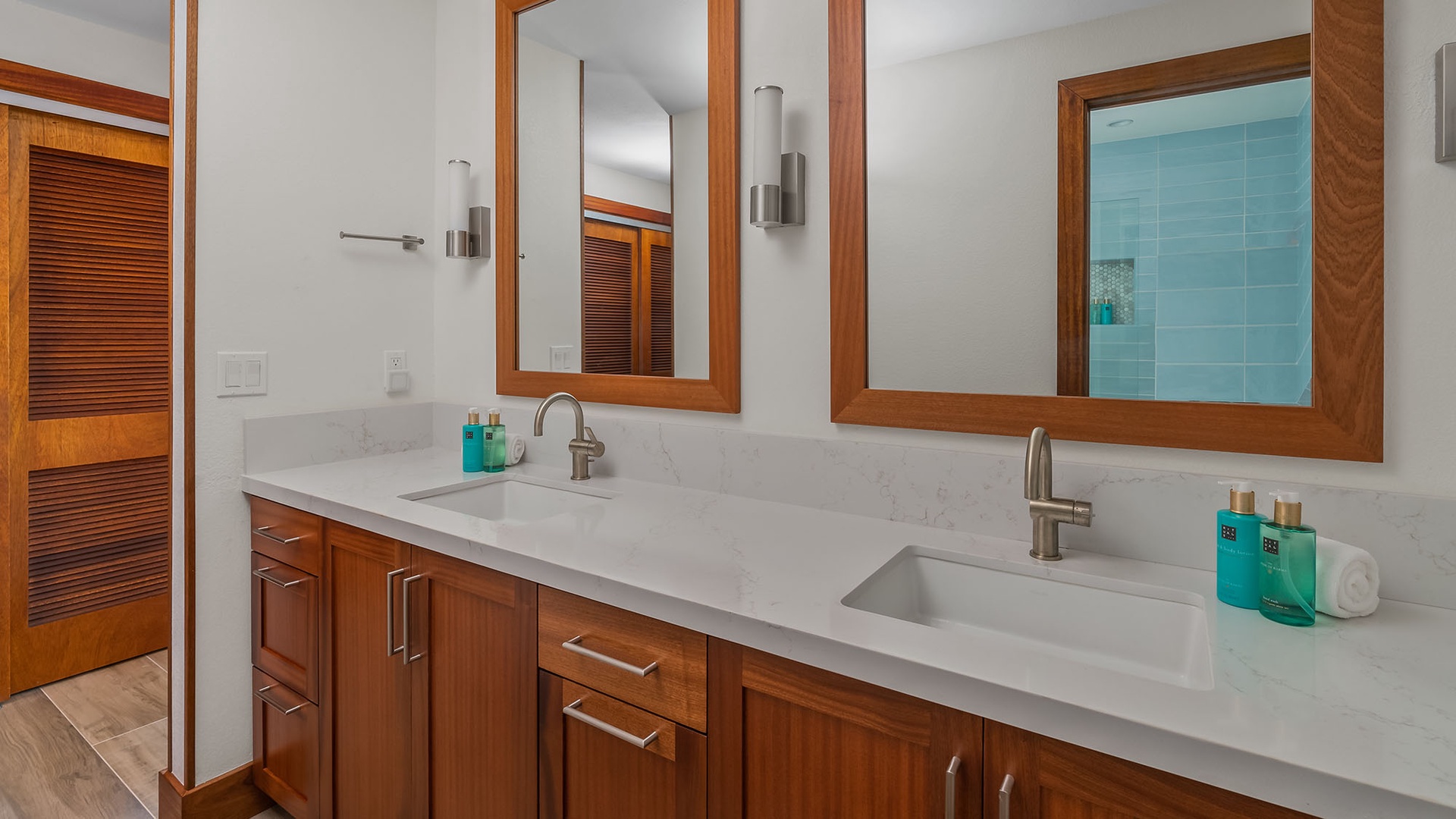 Poipu Kapili Resort #43 - Guest Bedroom Suite Bath - Parrish Kauai