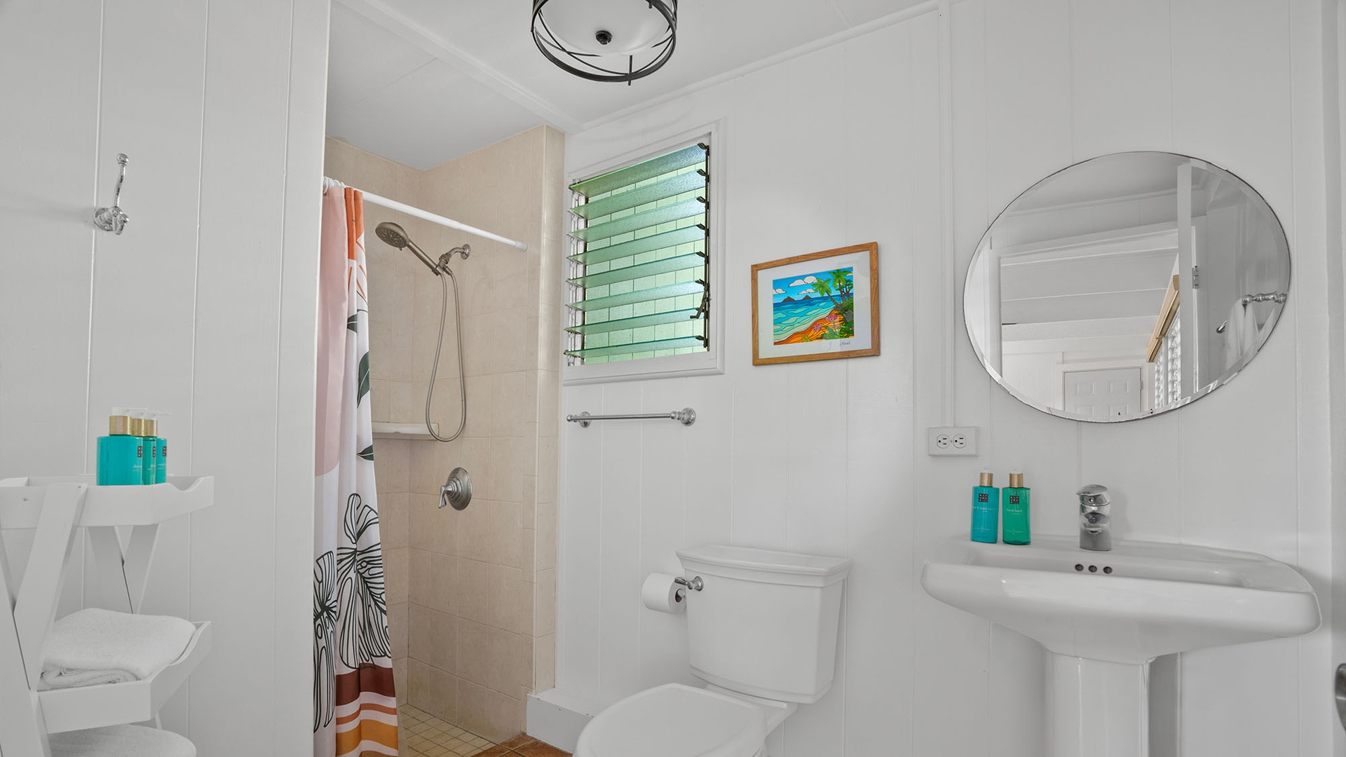 Brennecke Beach Bungalow - Second Guest Bath - Parrish Kauai