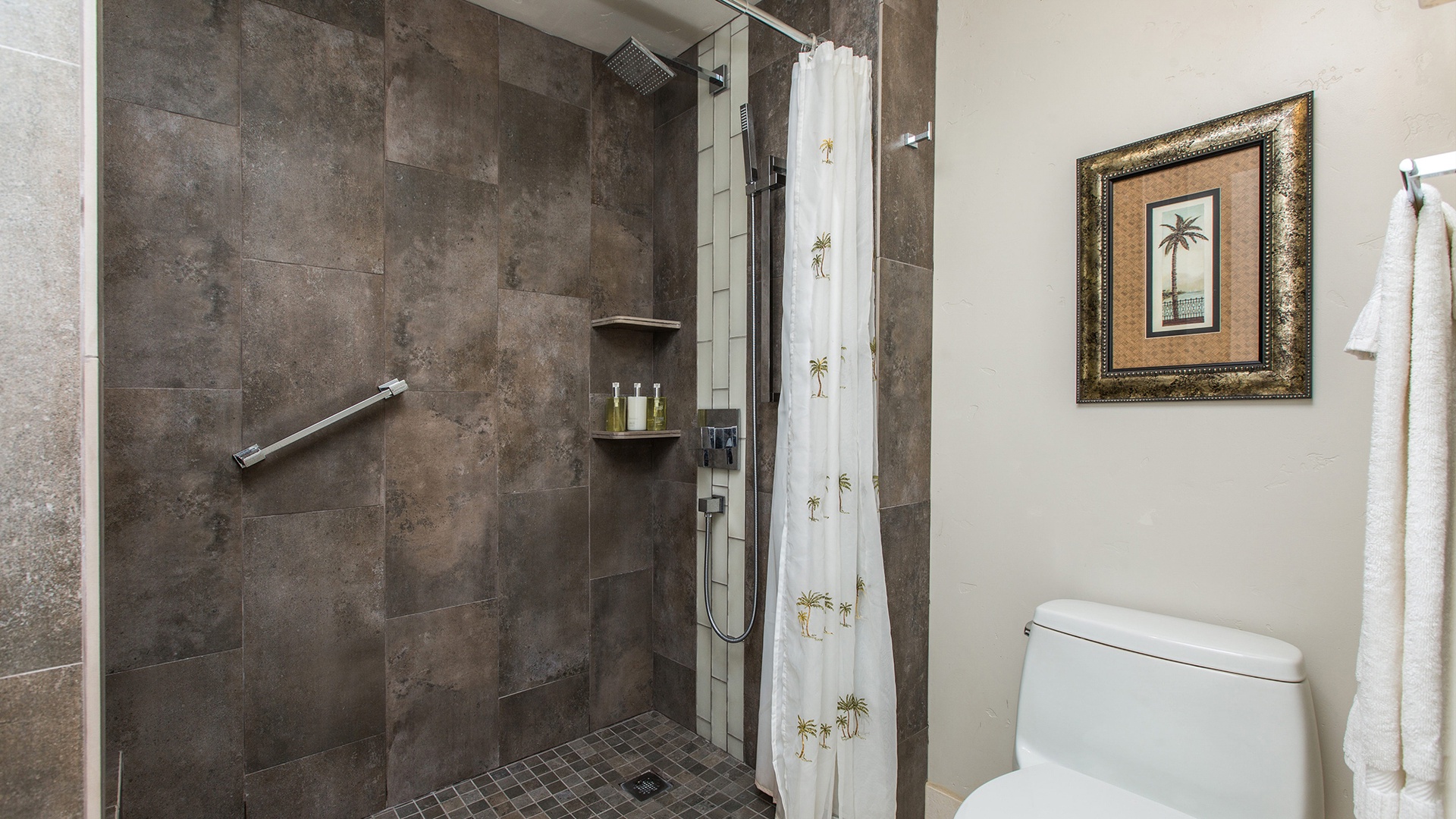 Hanalei Bay Resort #33056 - Second Full Guest Bath - Parrish Kauai